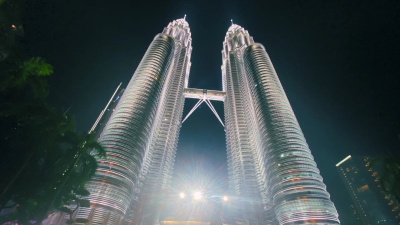 10 điều cần biết khi du lịch Malaysia tự túc